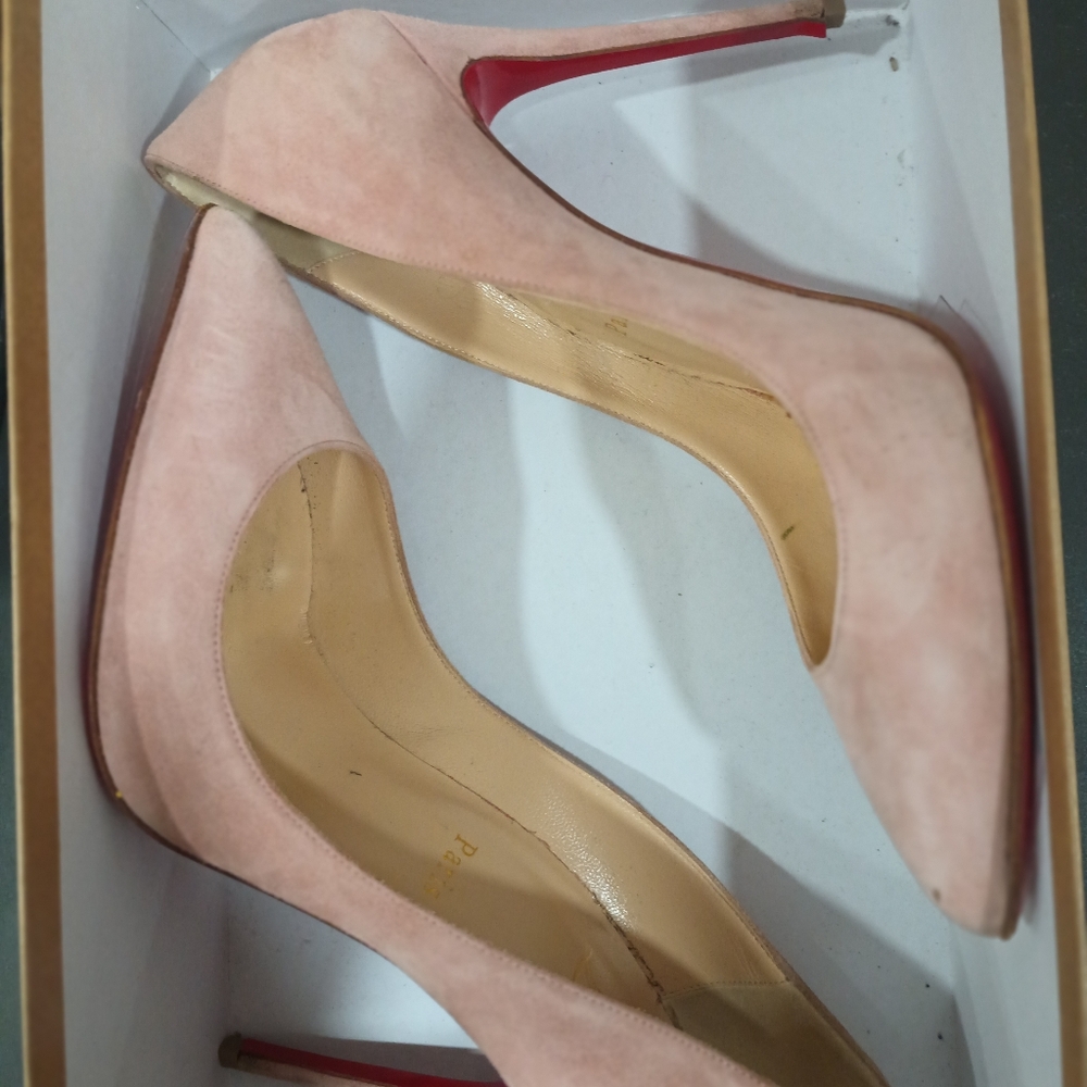 Size 38 pigalle follies 100 veau velours Louboutin